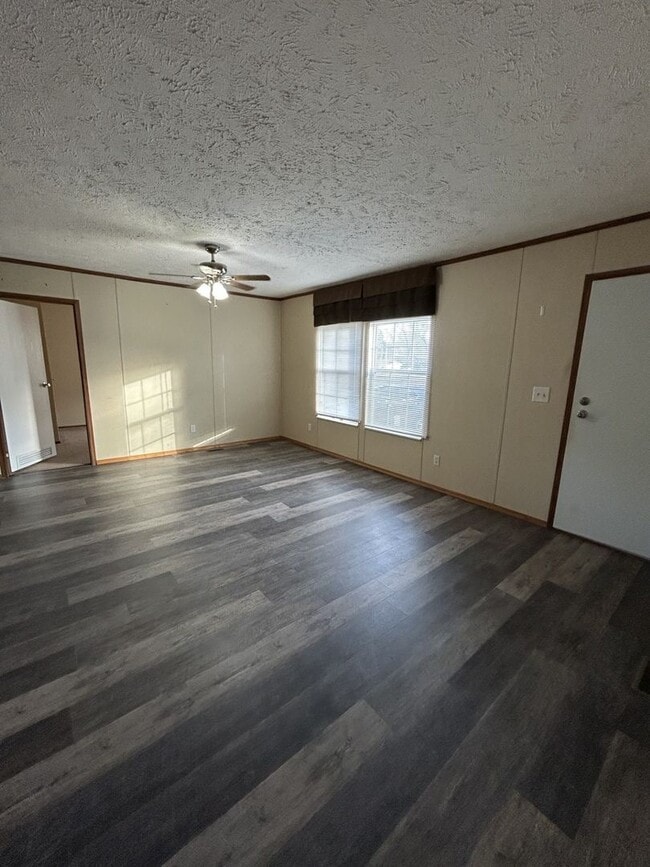 Photo - 3Br/2Ba Home - Super Spacious!