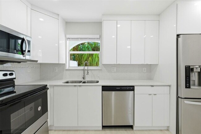 Photo - 11939 SW 218th St