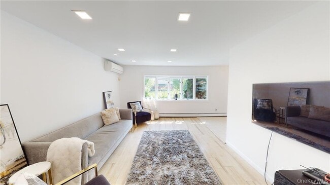 Photo - 121 Woodward Pkwy