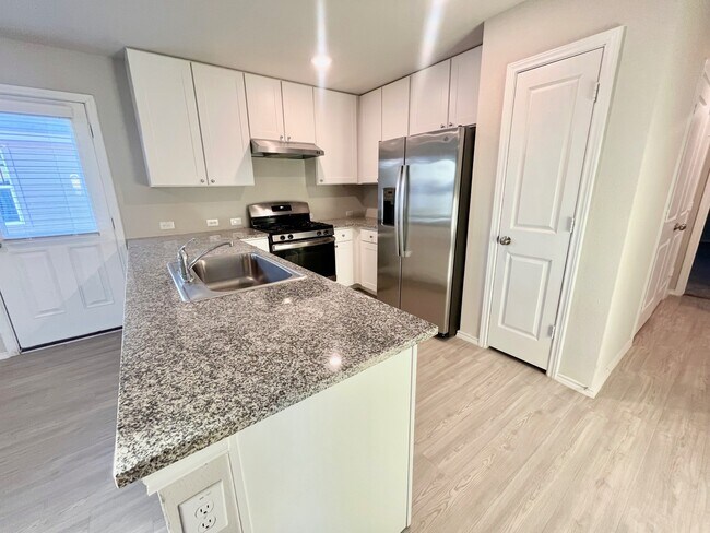 Photo - 10631 Varmus Dr