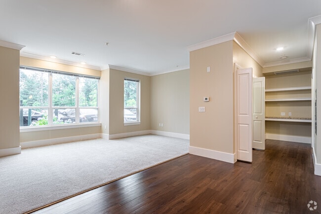 1 BR, 1 BA - 837 SF