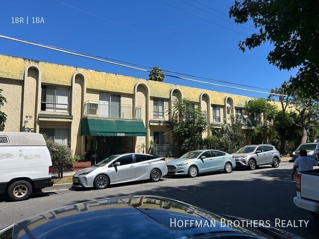 Photo - 5130 Yarmouth Ave Unidad 50