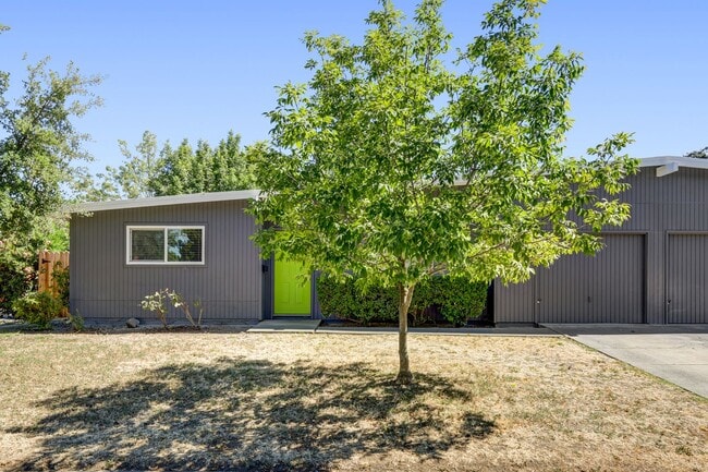Photo - 406 Scripps Dr