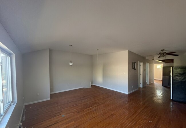 Building Photo - 146-41 228th St Unit 1st floor