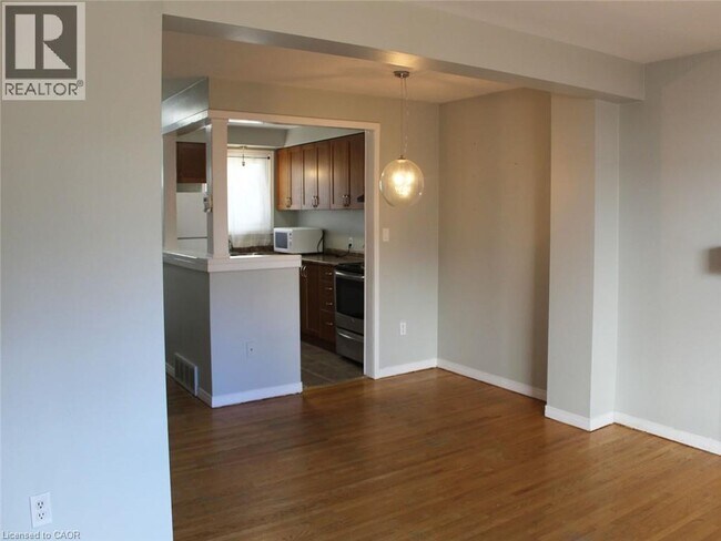 Photo - 11 Colmar Pl