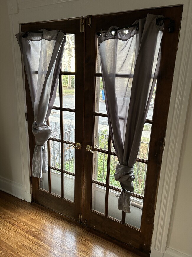 Photo - 137 Harvard St Unidad Flat #2