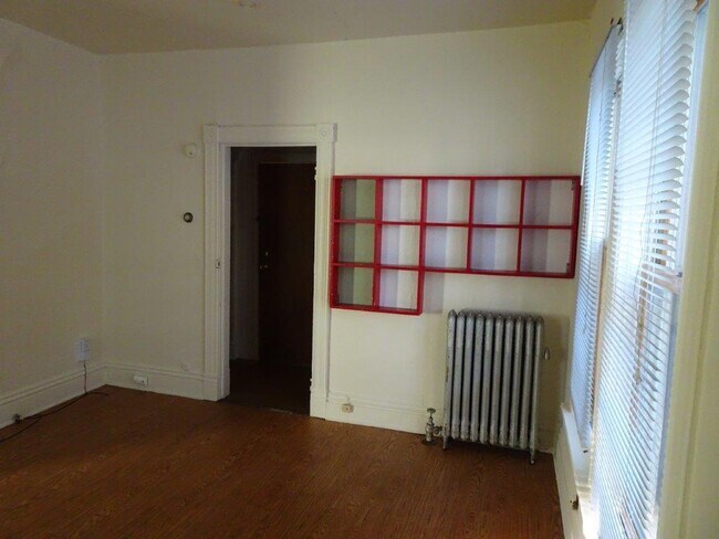 Photo - 17 N Bassett St Unit 2