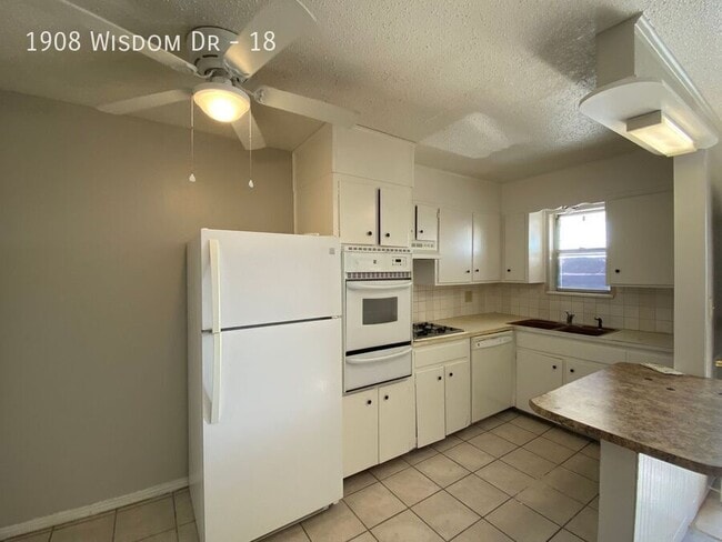 Photo - 1908 Wisdom Dr Unit 18