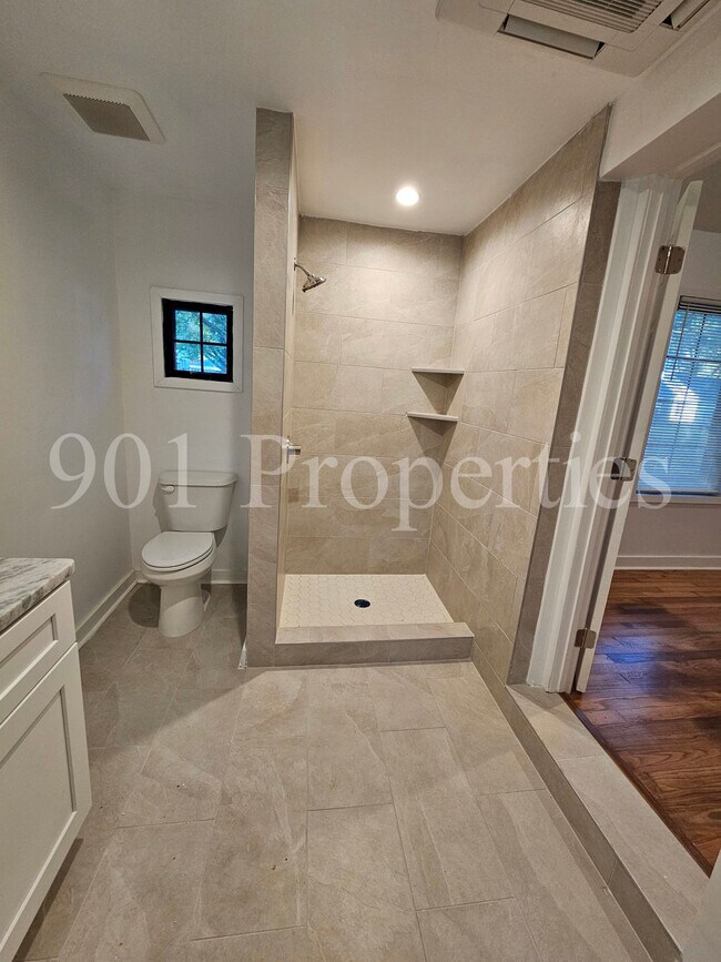 Photo - 94 E Lafayette Cir