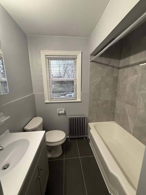 Photo - 194 Park Ave