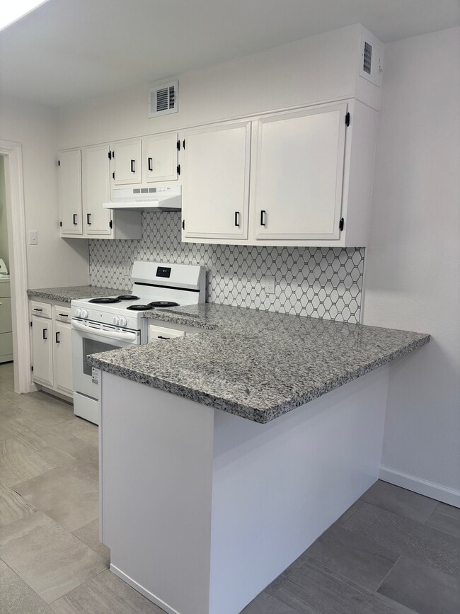 Photo - 8585 Glen Meadow Ln