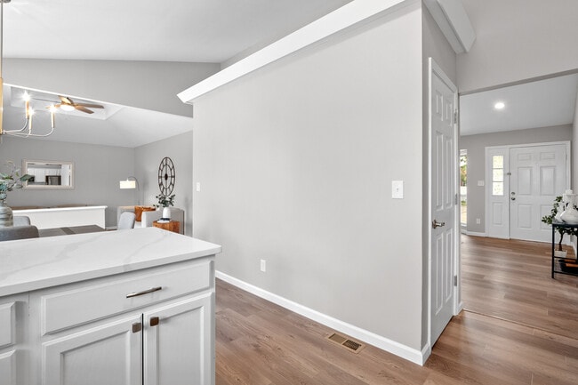 Photo - 2506 England Town Rd