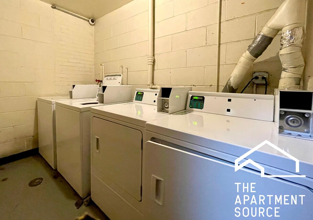 Photo - 6006 N Kenmore Ave Unit 205