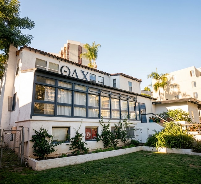 Photo - 547 Gayley Ave