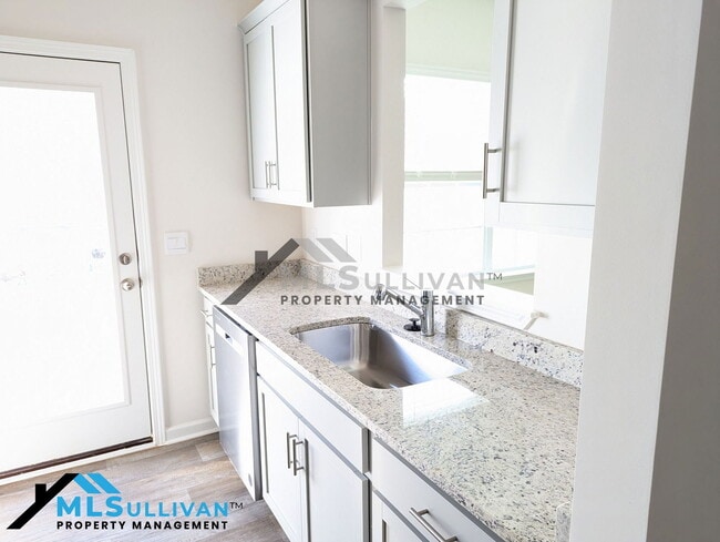 Photo - 2821 Egert Dr