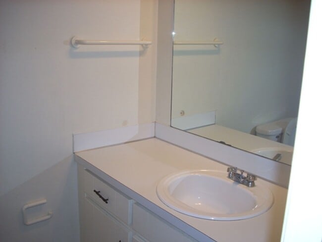 Photo - 9 Montclair Ct Unidad B