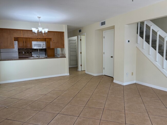 Building Photo - 807 Timbers Ct
