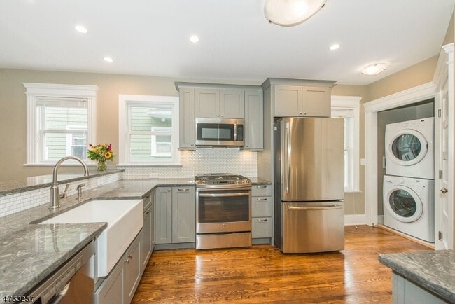 Photo - 34 N Willow St