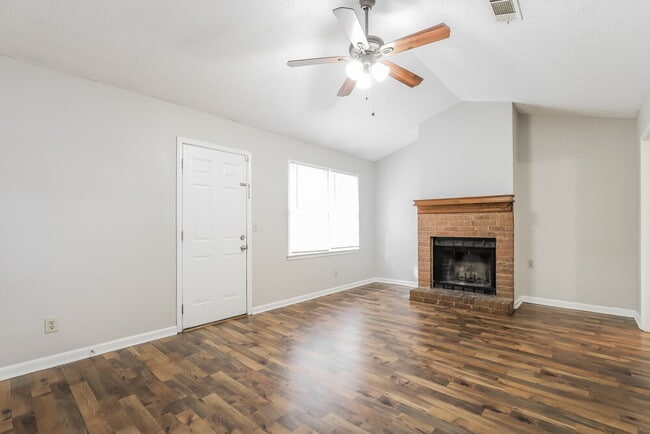 Photo - 1110 Monfort Rd