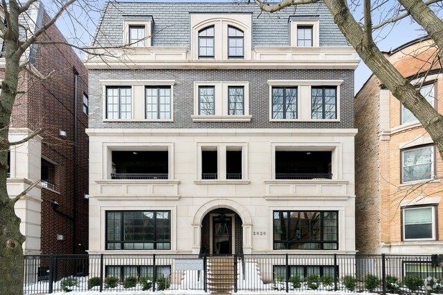 Building Photo - 2020 N Howe St Unit 2S Rental