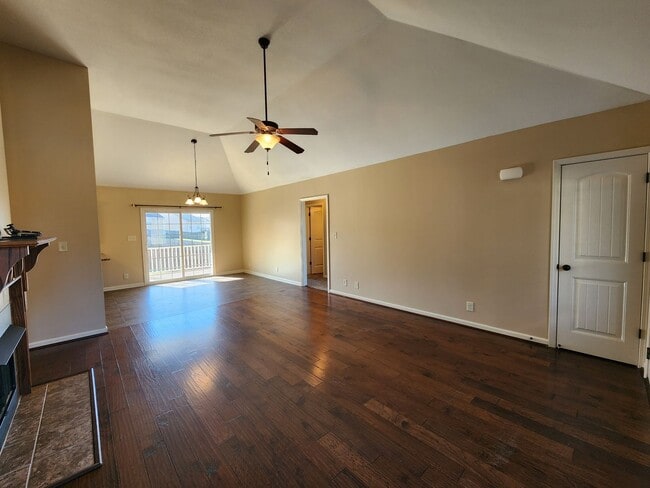 Photo - $1650 - 3 Bedroom 2 Bath Ranch Home