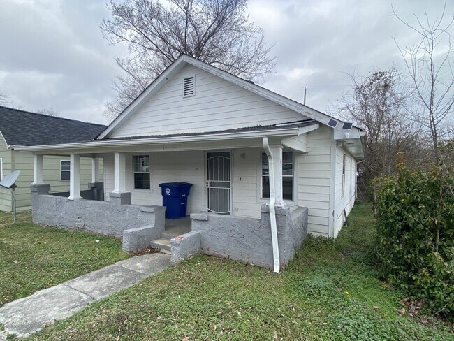 Photo - 2107 Raulston St