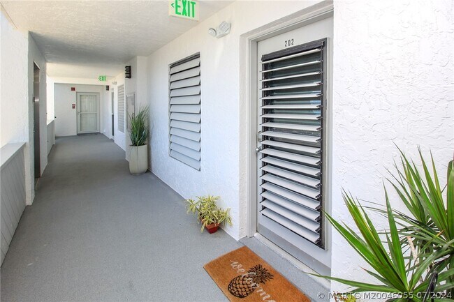 Photo - 350 NE Edgewater Dr Unit 202
