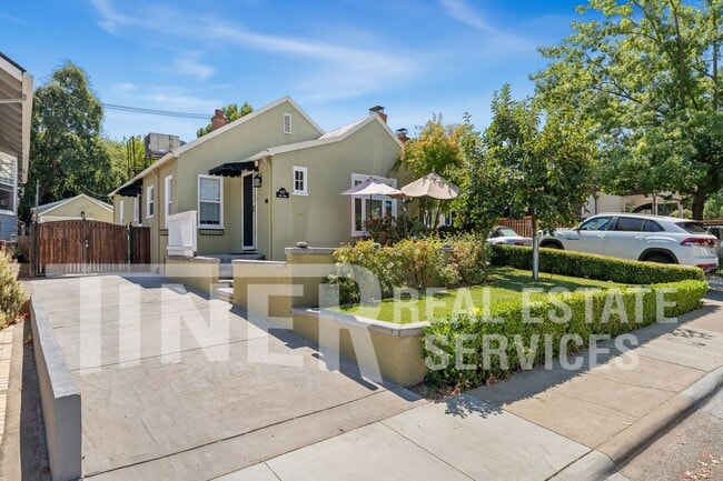 Photo - 657 40th St