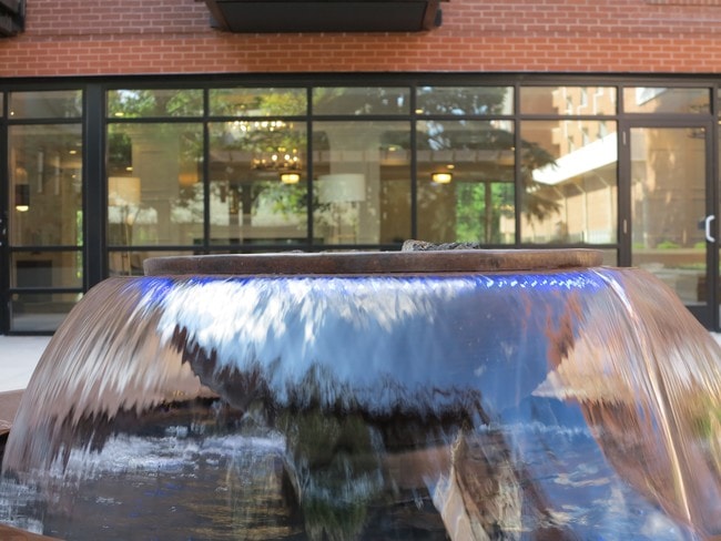 Photo - 700 Constitution