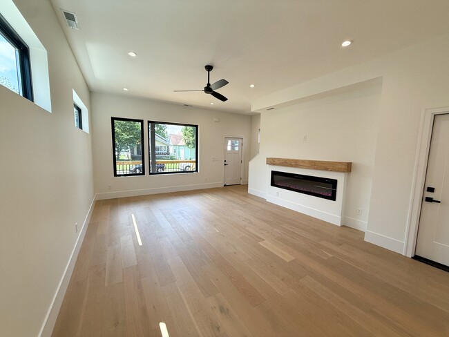 Photo - 1448 Lexington Ave Unit A