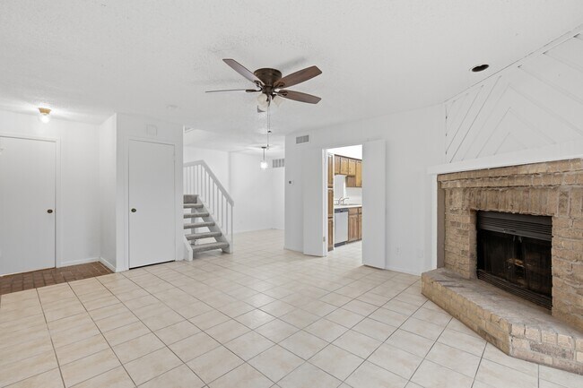 Photo - 14800 Enterprise Dr