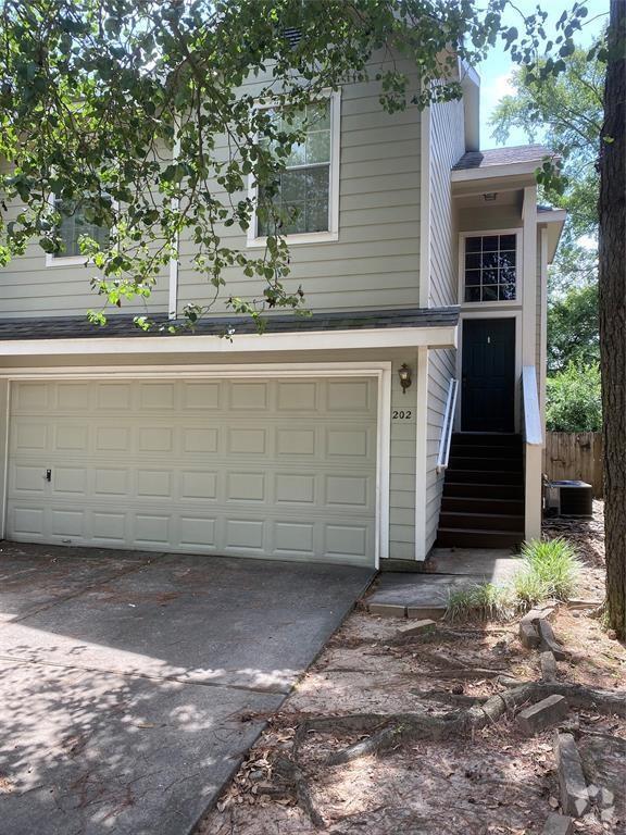 Building Photo - 202 S Walden Elms Cir Rental