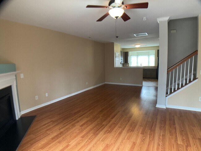 Photo - 3 Bed, 3.5 Bath Townhome with Garage!