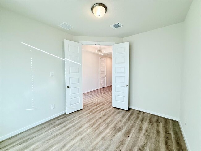 Photo - 133 Cintilar St