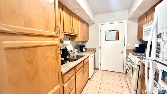 Photo - 16 Maple St Unit 3