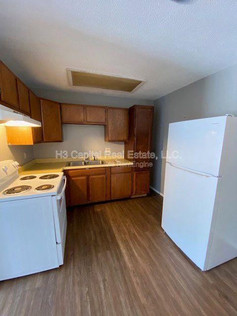Photo - 400 George St Unit D