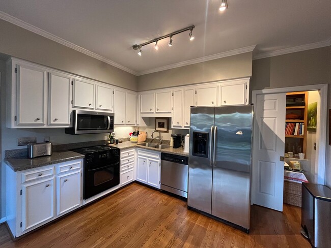 Photo - 2 Bedroom/ 2.5 Bath Townhome with 1 Car Ga...
