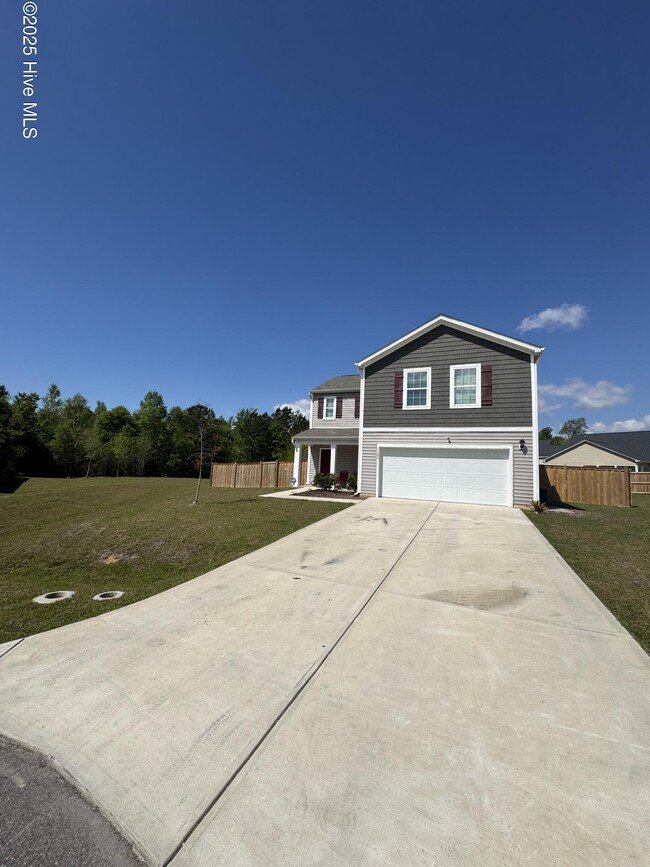 Building Photo - 1140 Carteret Mnr Dr Rental