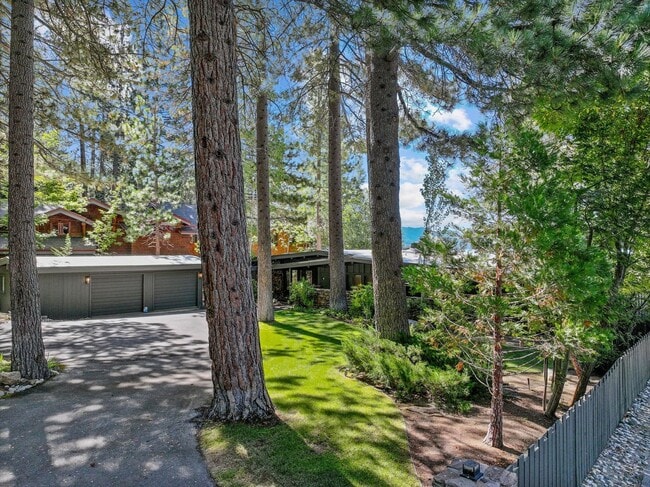 Photo - 1560 Debra Ln