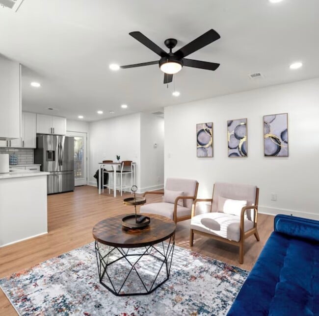 Photo - 2484 Calvin Ave