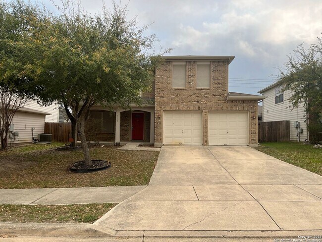 Stylish & Spacious 4-Bedroom Home - Stylish & Spacious 4-Bedroom Home