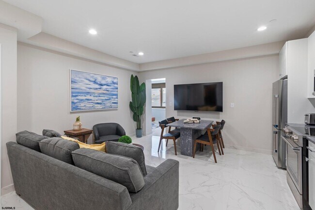 5311 Atlantic Ave Unit 301