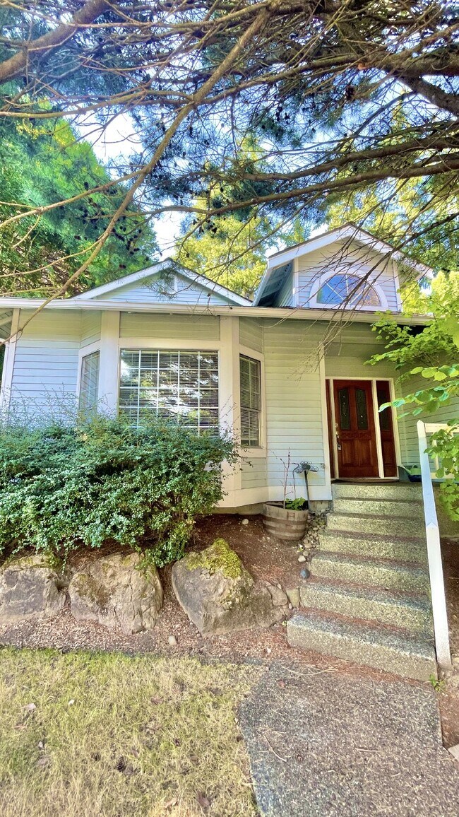 Charming 4Bedroom Home in SoughtAfter Sa... Issaquah, WA