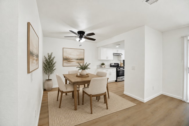 Coventry Square Apartments
