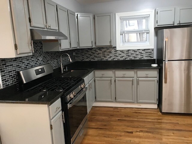 Unit 1 - Kitchen - 1854 S Allport St Unit 1R