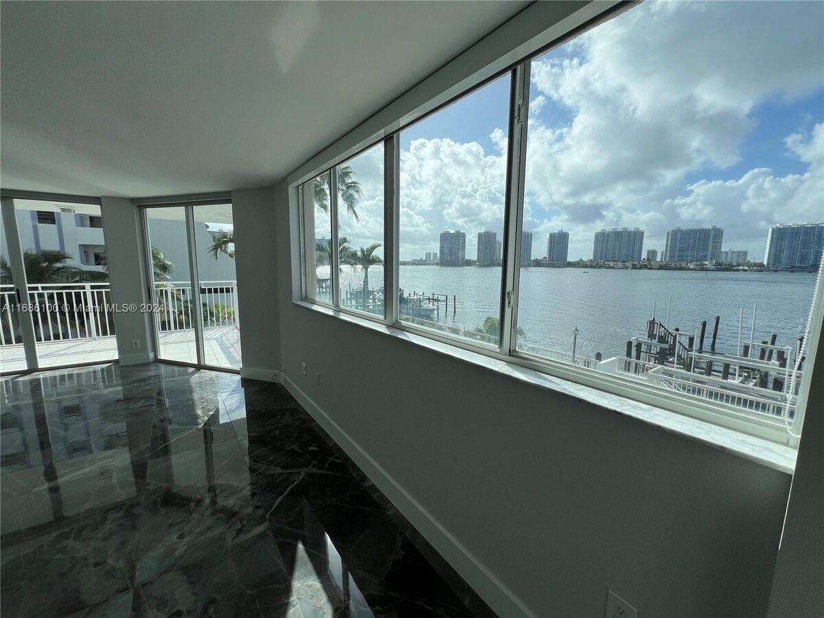 Photo - 18000 N Bay Rd Condominio Unidad Le MontCalm