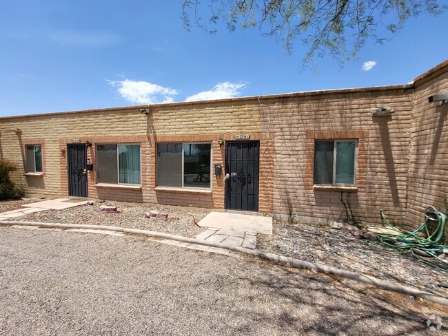 Building Photo - 2741 N Treat Ave Unit 1 Rental
