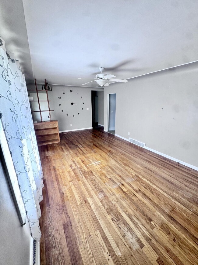 3 bed, 2 bath Renovated Home!