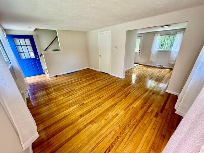 Photo - 116 Central St