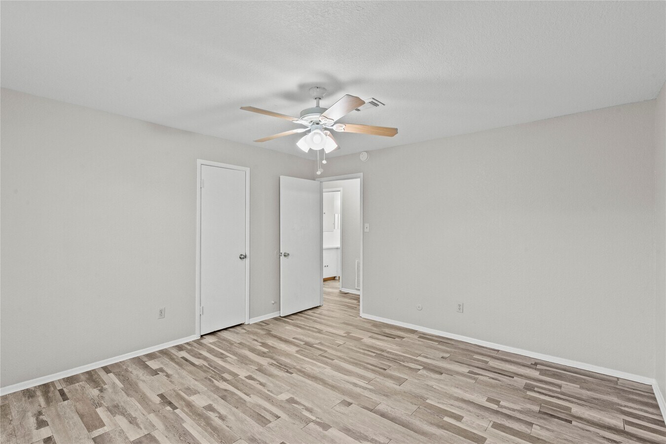 Photo - 2729 Main St Unit 8